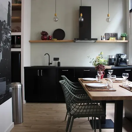 White House Apartamento Amberes